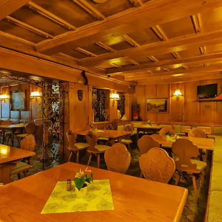 Hochschwarzwald-hof 2*