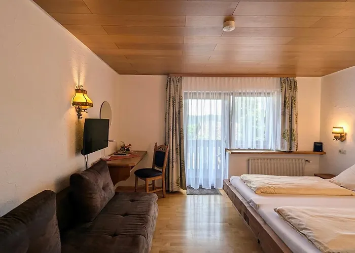 Hochschwarzwald-hof 2*